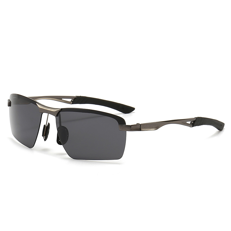 Outdoor Photochromic Polarized Sunglasses