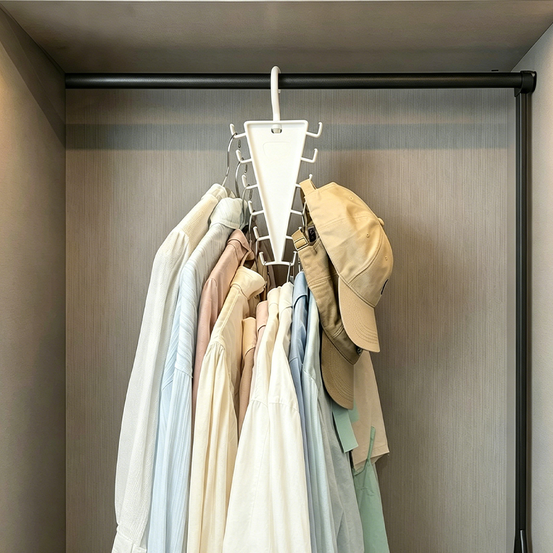 🔥Buy one, Get one free 🛒Multifunctional triangular closet organizer