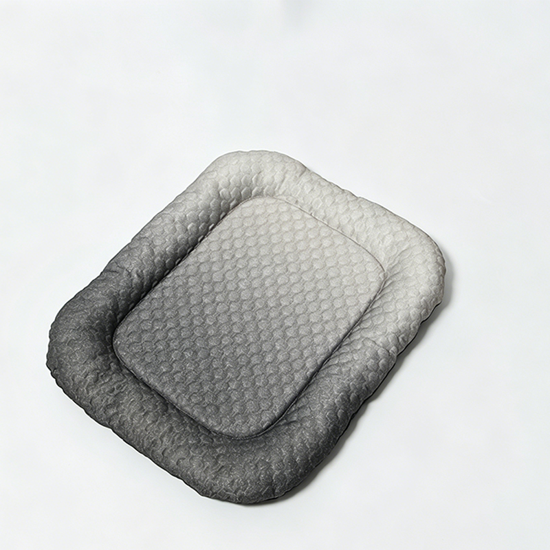 🥳2026 HOT SALE🥳💞50K+ SOLD!🐶❄️ 50% OFF! Cooling Gel Mat for Pets – No refrigeration needed, instant heat relief. Breathable, non‑toxic. Helps pets sleep cool all summer! 🌿✨