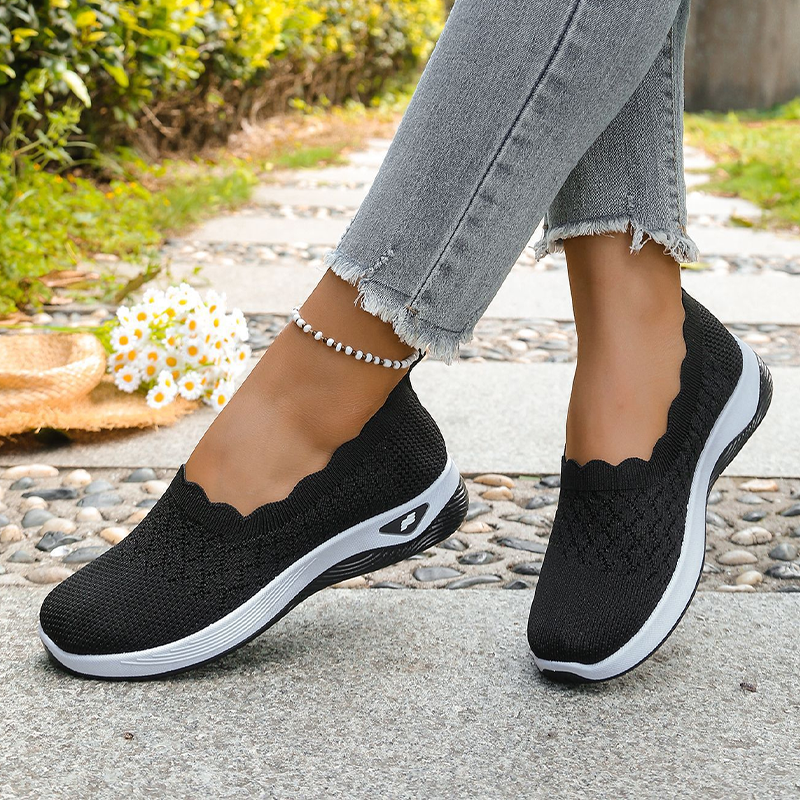 Women's Lightweight Breathable Walking Shoes