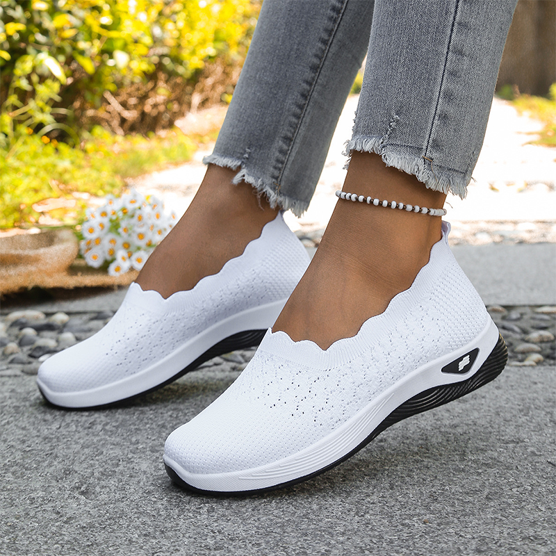 Women's Lightweight Breathable Walking Shoes