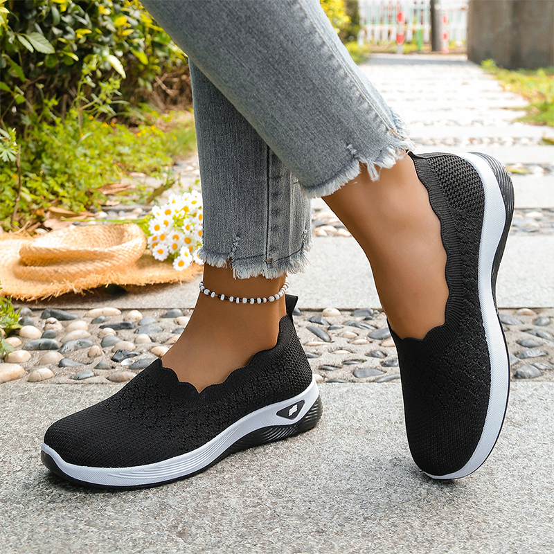 Women's Lightweight Breathable Walking Shoes