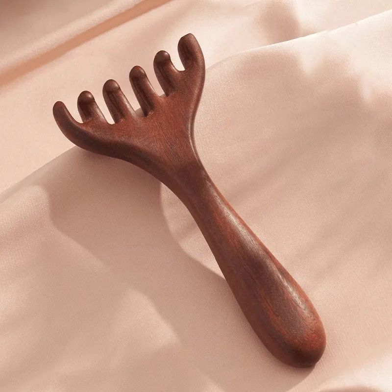 🛒 BUY 1 GET 1 FREE! ✨ 6-Point Meridian Comb – Acupressure Scalp Massager & Hair Remover, helps improve circulation and relaxation, with a natural wooden design 🌿💆‍♀️