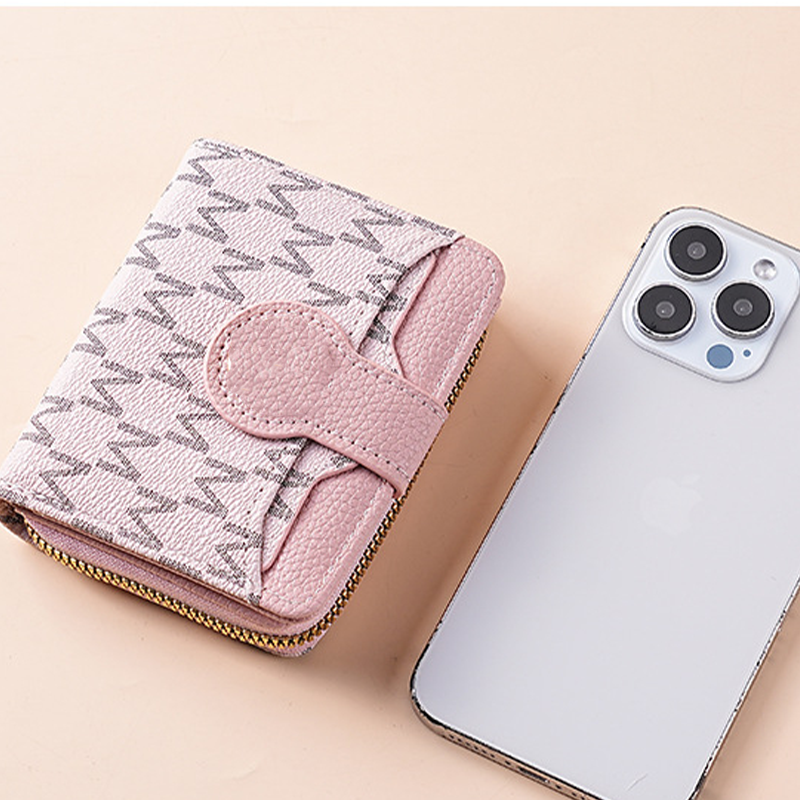 📢📢50% OFF !! ⏰Elegant Monogram Short Wallet for Women