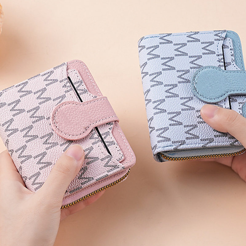 📢📢50% OFF !! ⏰Elegant Monogram Short Wallet for Women