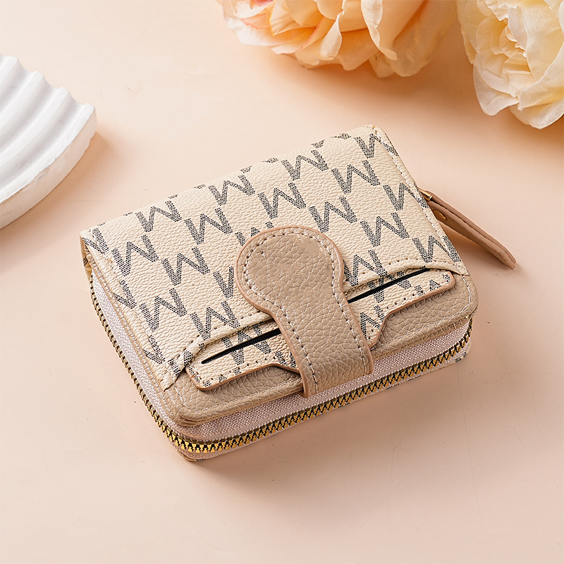 📢📢50% OFF !! ⏰Elegant Monogram Short Wallet for Women