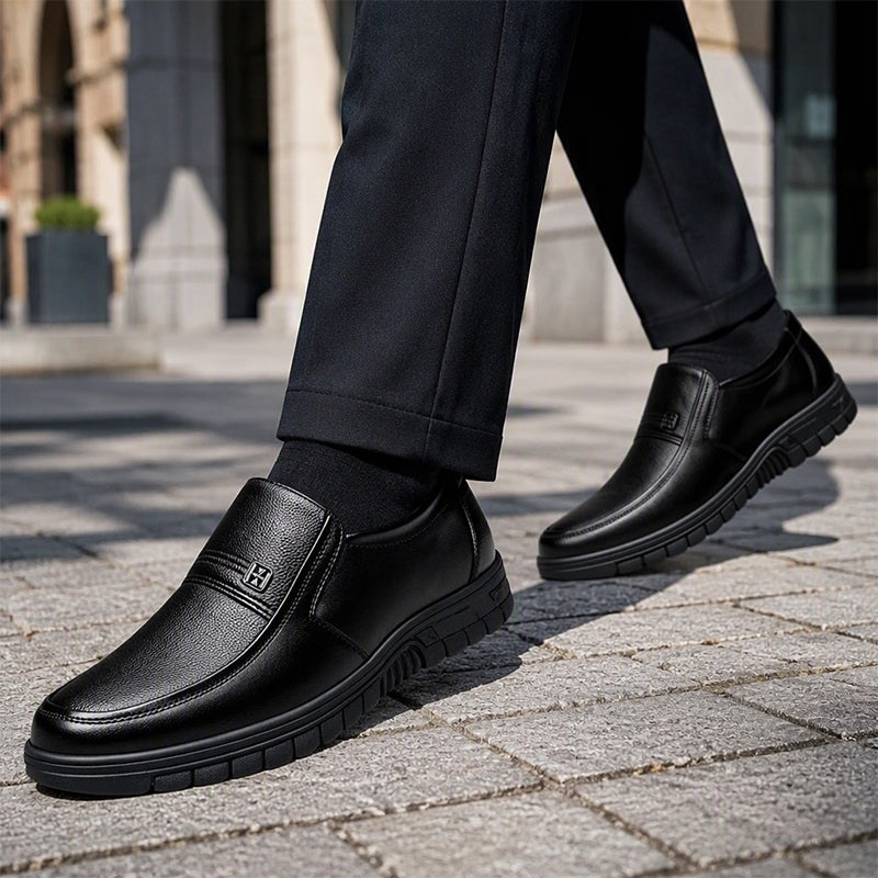 Men's Casual Lightweight Slip-On Shoes