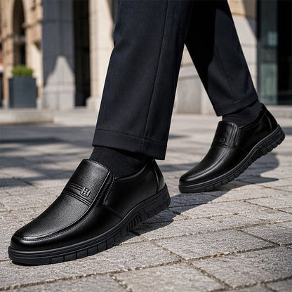 Men's Casual Lightweight Slip-On Shoes